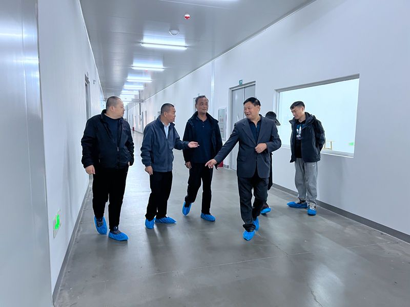 河南省電視臺(tái)、焦作市衛(wèi)健委領(lǐng)導(dǎo)到公司參觀！